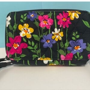 Vera Bradley Wildflower Garden Zip Around Wristlet Wallet, NWOT